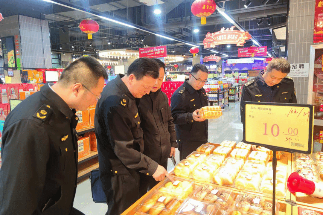 筑牢節(jié)日食安防線，守護(hù)群眾“舌尖安全”——天水市市場(chǎng)監(jiān)管局開展春節(jié)前食品安全督查檢查聚焦食用農(nóng)產(chǎn)品批發(fā)